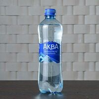 Aqua Minerale газированная в Mon Cafe