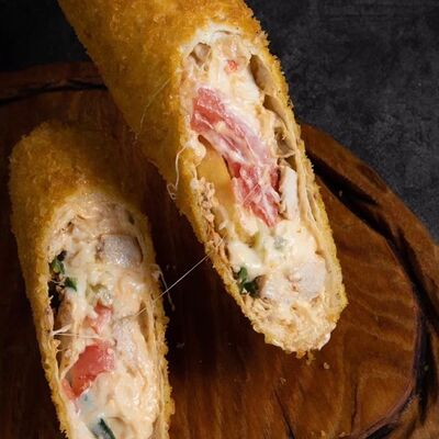 Шаурма в кляре с сыром в Mir love по цене 508 ₽