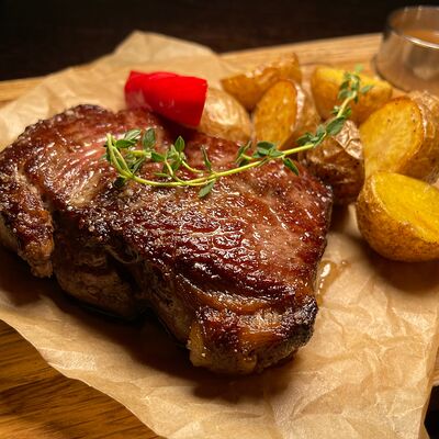 Стейк Канзасв Vinokurov karaoke rest по цене 2283 ₽