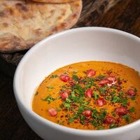 Мухаммара из печёных перцев с питой и гранатом в Masters & Margaritas