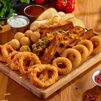 Ассорти пивных закусок в BBQ Beer Restaurant по цене 1500 ₽