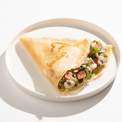 Блин с картошкой и беконом в Blinchik по цене 300 ₽