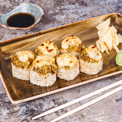 Запеченный ролл с мидиями в Сушки на макушке по цене 410