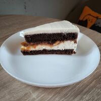 Торт Сникерс в Oldbuscoffee
