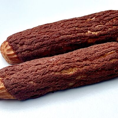 Эклер шоколадныйв Птичка по цене 350 ₽