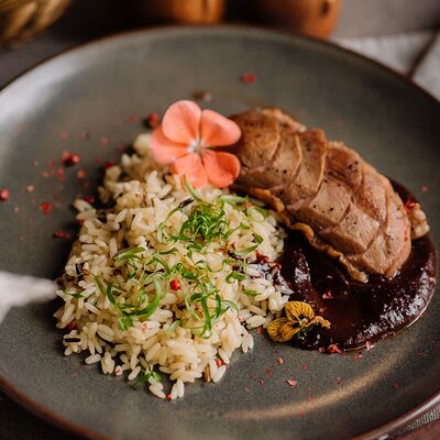 Филе утки с рисом в Мама Хуана по цене 34 р.