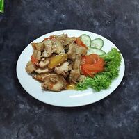 Мясо по-арабски с курицей в Кафе Караван