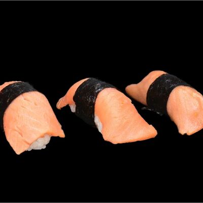 Копченый лосось в On The Wok по цене 480 ₽