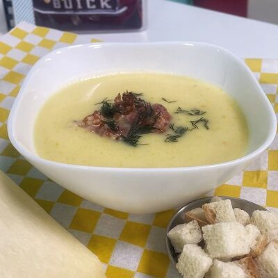 Крем-суп сырный в Old Buick Diner по цене 310 ₽