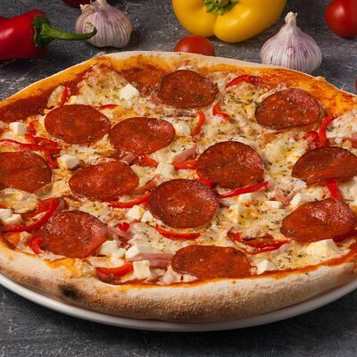 Пицца Пепперони фирменная в Pepperoni по цене 730 ₽