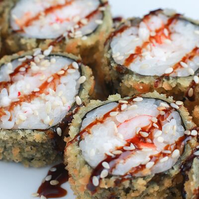 Ролл Кани-Эби в IONOTO по цене 550 ₽