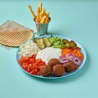 Фалафель на тарелке в КручуВерчу