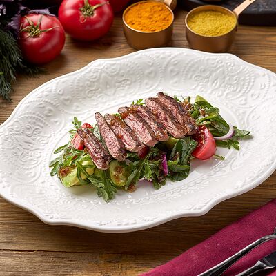 Стейк-салат с мраморным мачете, руколой и томатами в Шави ломи по цене 1100 ₽