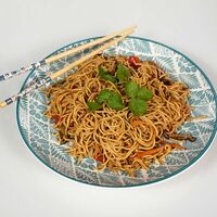 Ми сао (на воке) с овощами в Нячанг