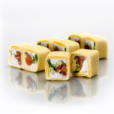 Тортилья-ролл с лососем в Суши ням по цене 418 ₽