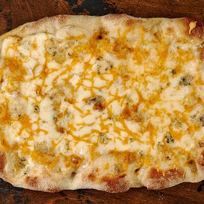 Пицца римская четыре сыра в Пицца паста и баста по цене 699 ₽