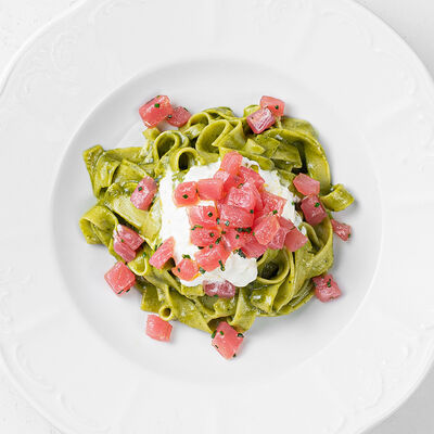 Феттуччине с тартаром из тунца в Волга-Волга по цене 990 ₽