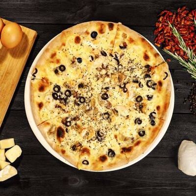 Пицца Сальмоне маринарав Чентуриппе по цене 955 ₽