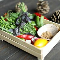 Ящик свежих овощей в Ресторан Лесной