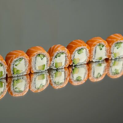 Филадельфия в Takumi Sushi по цене 140000 сум