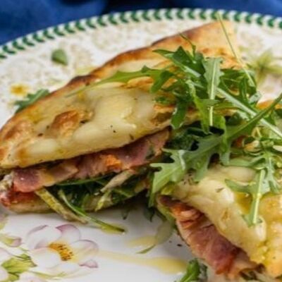 Сэндвич из фокаччи с курицей в Итальянцы по цене 520 ₽