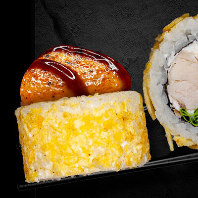 Чикен спайси запечённый ролл в Суши Хаб по цене 1090 ₽