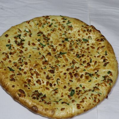 Хачапури с сыром и зеленью в Lavash сenter по цене 600 ₽