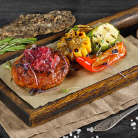 Бифштекс из говядины с сыром и овощами в ИТЛЕ Стейк-кафе Halal