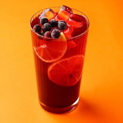 Лимонад Красные ягоды 0,35л в Филадельфия по цене 365 ₽