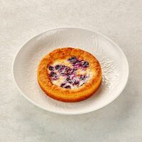 Ватрушка с черникой в Пармезан