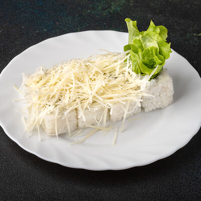 Цезарь-ролл с курицей в Orisushi по цене 359 ₽