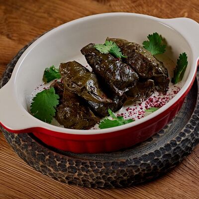 Долма в Кафе Итальянцы по цене 560 ₽