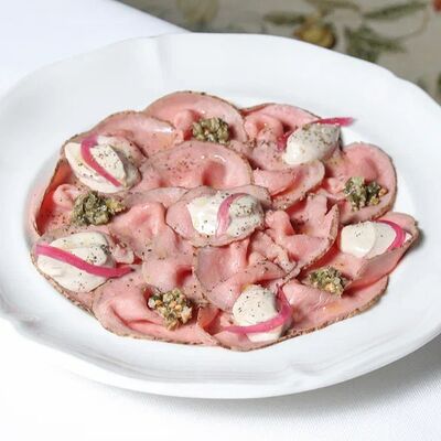 Вителло тоннато в Mio Bistrot по цене 1190 ₽