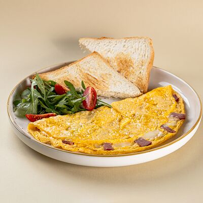 Омлет с ветчиной и сыром в Basilic Express по цене 1545 ₸