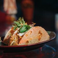 Такос с говядиной в La Catrina