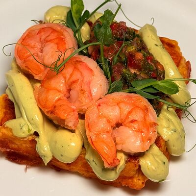 Кукурузная вафля с креветкой в Муза по цене 520 ₽