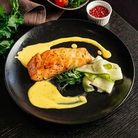 Стейк из лосося с цукини в Crazy Hunter