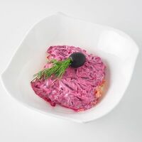 Салат с сельдью в ГУСТОВ Пицца Еда & Напитки