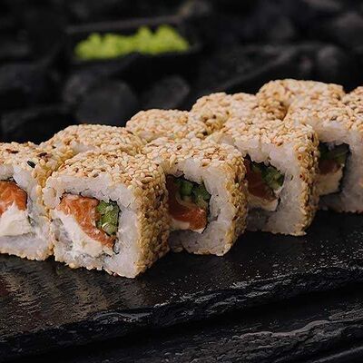 Ролл Philadelphia Takamatsu в Sushi House по цене 940 ₽