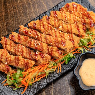 Свинина Танкацу в Суши & Саке Izakaya Bar по цене 836 ₽