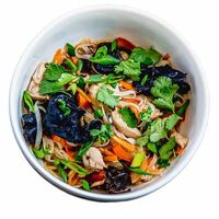 Лапша с цыпленком в Miska