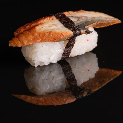 Суши с угрем в Sushiland по цене 225 ₽
