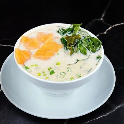 Суп Сливочный лосось в Окинава Гурмэ по цене 650 ₽