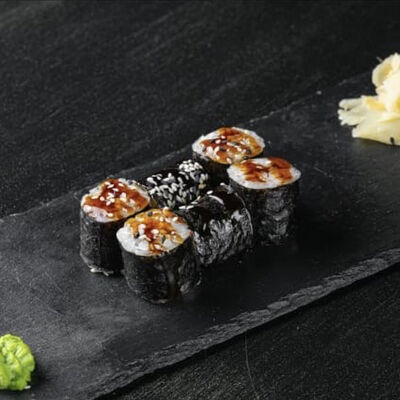 Мини-ролл с угрем в Мёд по цене 199 ₽