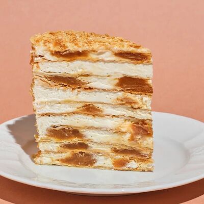 Наполеон сырный с соленой карамельюв Kalabasa по цене 938 ₽