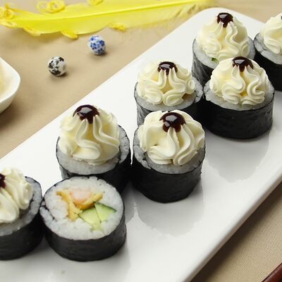 Эби хосомаки ролл в Kushi-Sushi по цене 397 ₽