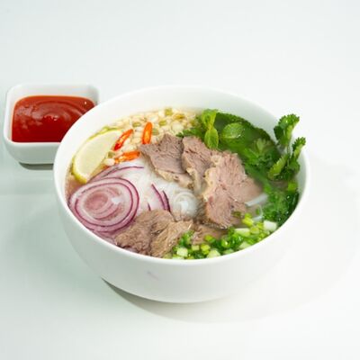 Фо-бо с говядиной в ЁБИСАН по цене 1409 ₽