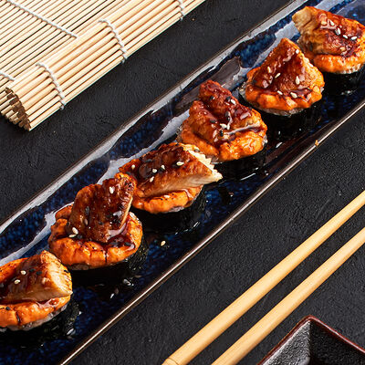 Запеченный ролл с угрем в Mojo по цене 630