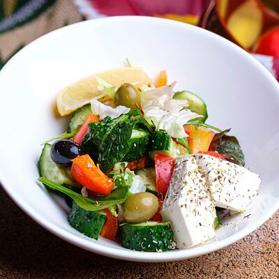 Салат Греческий в Кафе кавказской кухни Хурма по цене 390 ₽