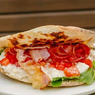 Сэндвич с беконом и тунцомв Сэт по цене 385 ₽